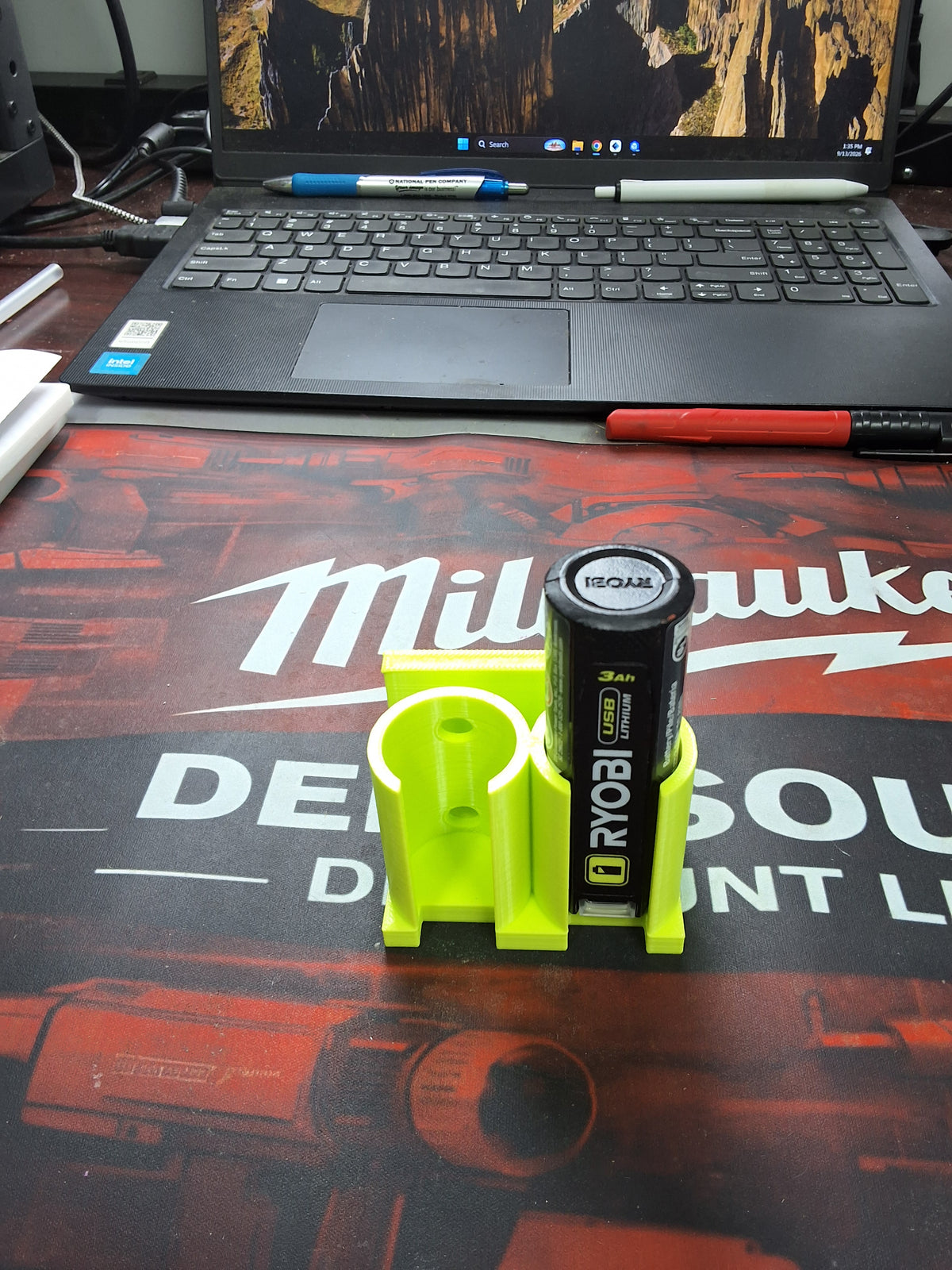 Milwaukee REDLITHIUM USB 3.0 & Ryobi 4V Battery Wall Mount | Dual Battery Holder | 3D Printed PETG Organizer