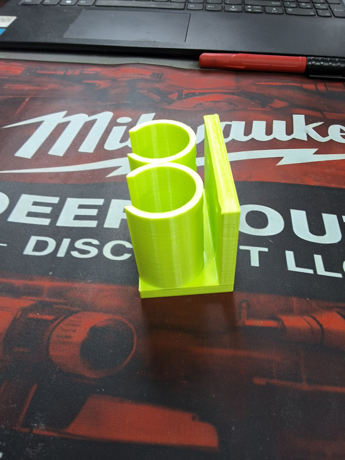 Milwaukee REDLITHIUM USB 3.0 & Ryobi 4V Battery Wall Mount | Dual Battery Holder | 3D Printed PETG Organizer